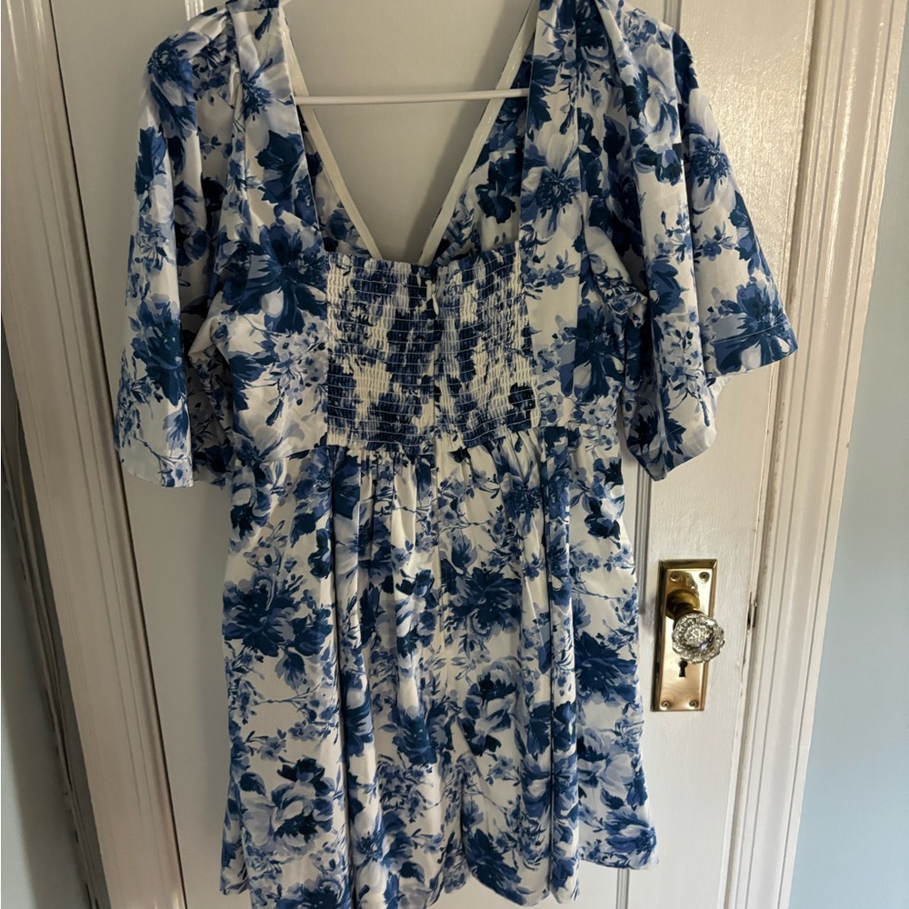 Abercrombie & Fitch Blue and White Tie Front Puff Sleeve Mini Dress - Picture 4 of 5